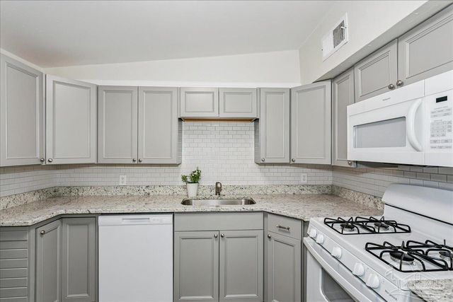 10 Cloverland Ct, Pensacola, FL 32505