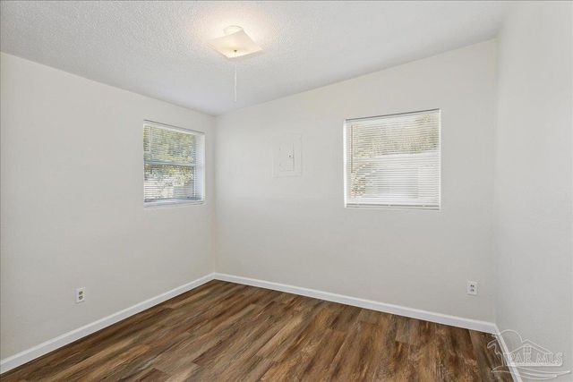 10 Cloverland Ct, Pensacola, FL 32505