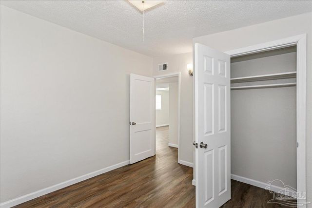 10 Cloverland Ct, Pensacola, FL 32505