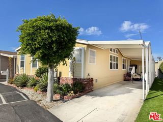 411 Gold Finch Lane, Fountain Valley, CA 92708