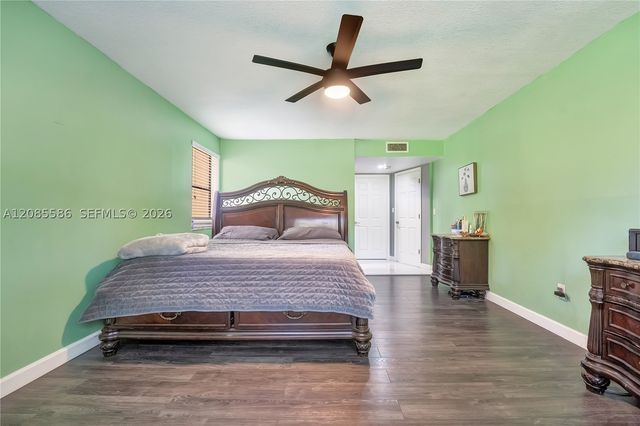 601 Ives Dairy Rd 105-8, Miami, FL 33179