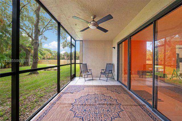 601 Ives Dairy Rd 105-8, Miami, FL 33179