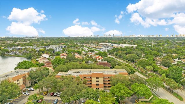 601 Ives Dairy Rd 105-8, Miami, FL 33179
