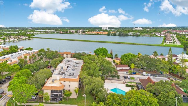 601 Ives Dairy Rd 105-8, Miami, FL 33179