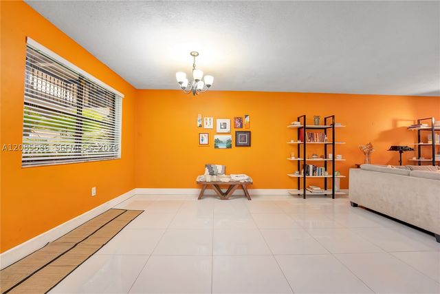 601 Ives Dairy Rd 105-8, Miami, FL 33179