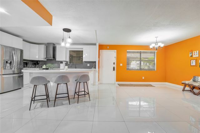 601 Ives Dairy Rd 105-8, Miami, FL 33179