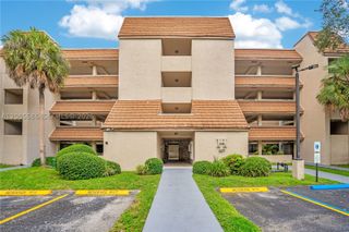 601 Ives Dairy Rd 105-8, Miami, FL 33179