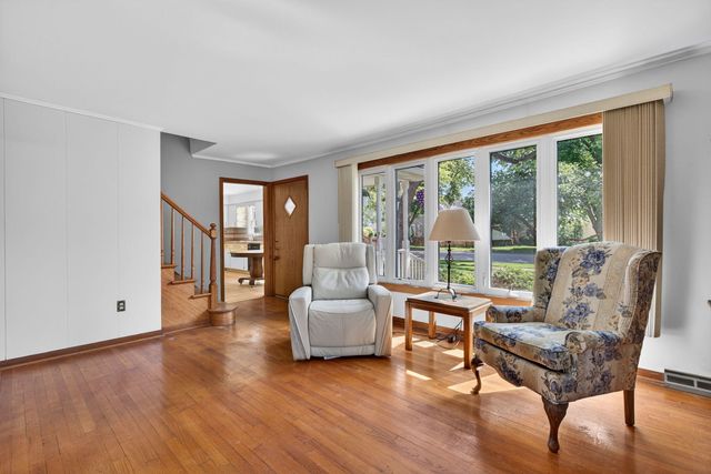 11006 Oxford Avenue, Chicago Ridge, IL 60415