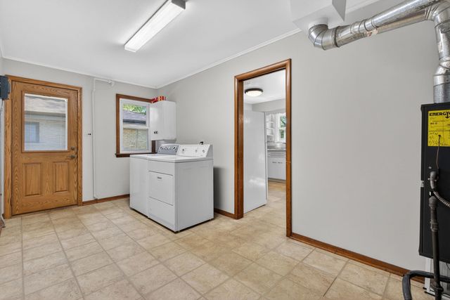 11006 Oxford Avenue, Chicago Ridge, IL 60415
