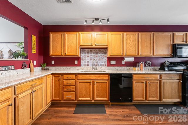 92 Wiltshire Circle, Fletcher, NC 28732