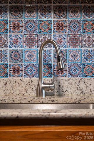 92 Wiltshire Circle, Fletcher, NC 28732