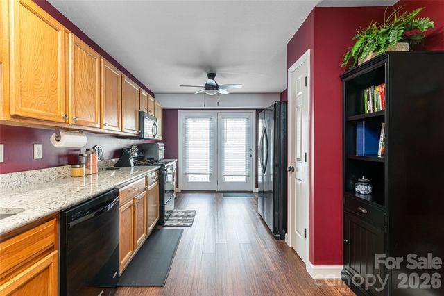 92 Wiltshire Circle, Fletcher, NC 28732