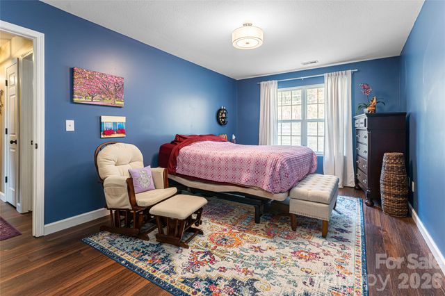 92 Wiltshire Circle, Fletcher, NC 28732