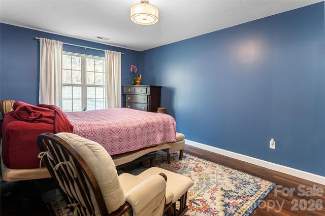 92 Wiltshire Circle, Fletcher, NC 28732