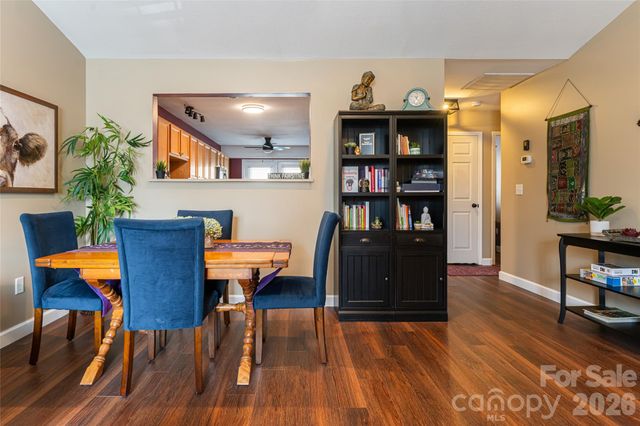 92 Wiltshire Circle, Fletcher, NC 28732