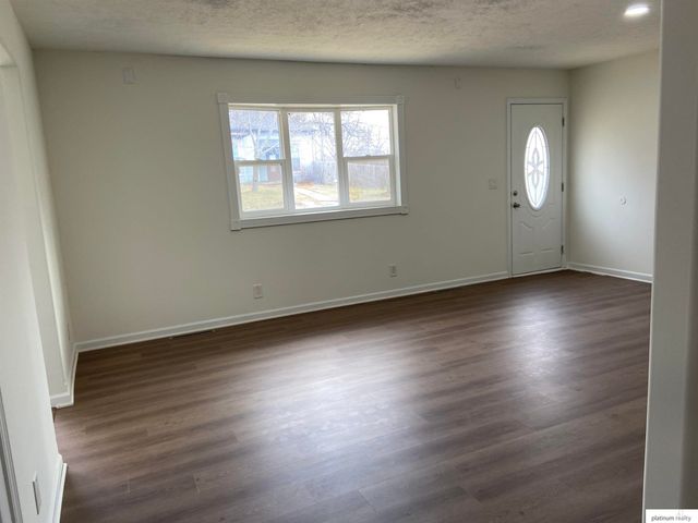 801 G Avenue, Plattsmouth, NE 68048