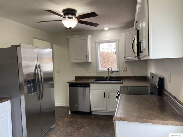 801 G Avenue, Plattsmouth, NE 68048