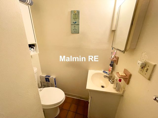 74 Hammond St 1, Boston, MA 02120