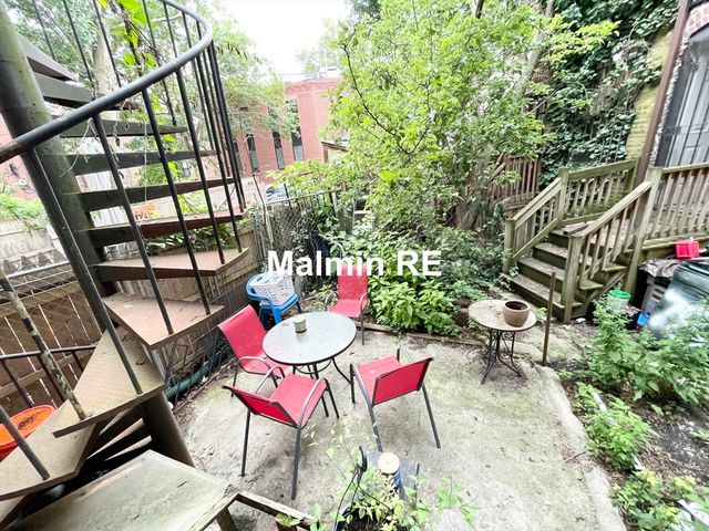 74 Hammond St 1, Boston, MA 02120