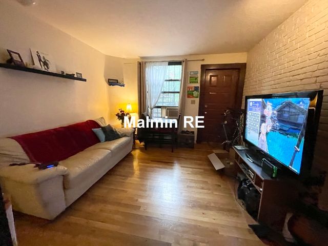 74 Hammond St 1, Boston, MA 02120