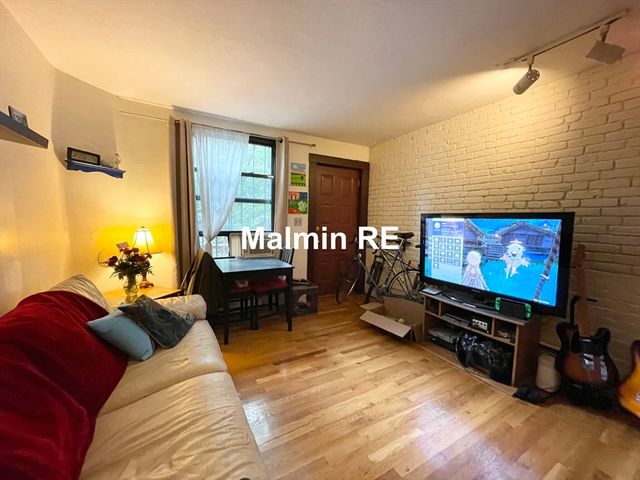 74 Hammond St 1, Boston, MA 02120