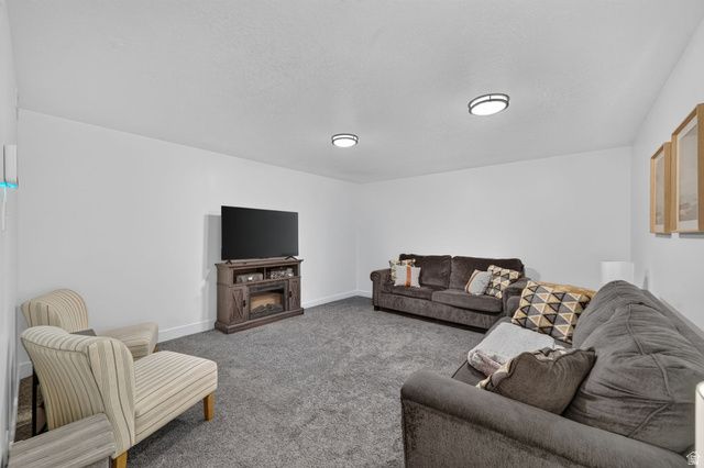 9507 S 1860 W, South Jordan, UT 84095