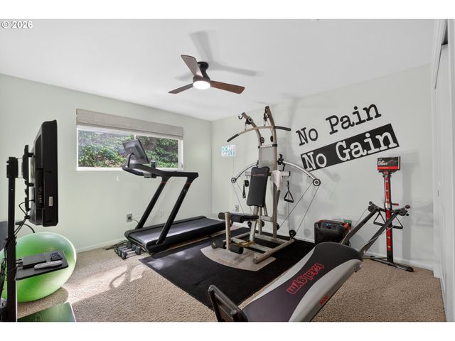 37001 Nw PACIFIC Hwy, Woodland, WA 98674