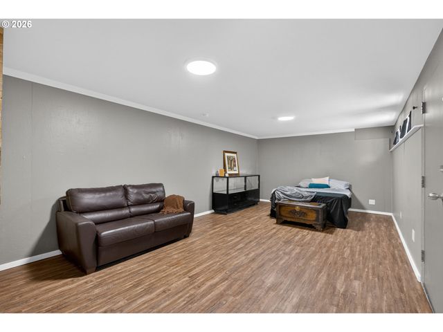 37001 Nw PACIFIC Hwy, Woodland, WA 98674