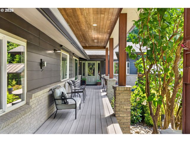 37001 Nw PACIFIC Hwy, Woodland, WA 98674
