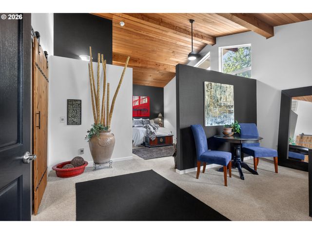 37001 Nw PACIFIC Hwy, Woodland, WA 98674