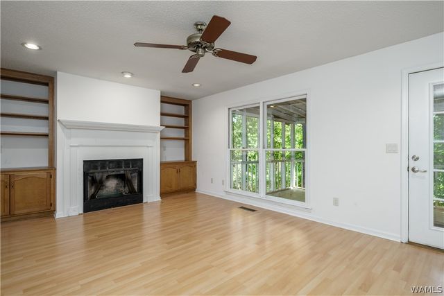4513 Rainwood, Northport, AL 35473