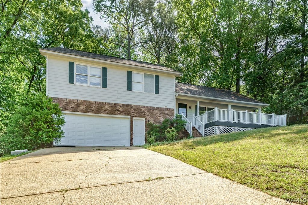 4513 Rainwood, Northport, AL 35473