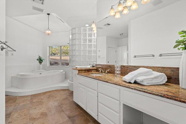 5410 Great Divide DR, Bee Cave, TX 78738