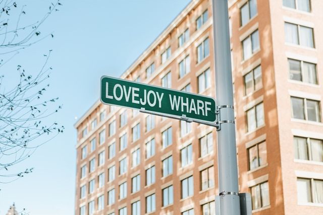 100 Lovejoy Wharf 6 B, Boston, MA 02114