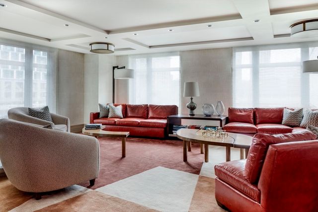 100 Lovejoy Wharf 6 B, Boston, MA 02114