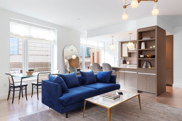 100 Lovejoy Wharf 6 B, Boston, MA 02114