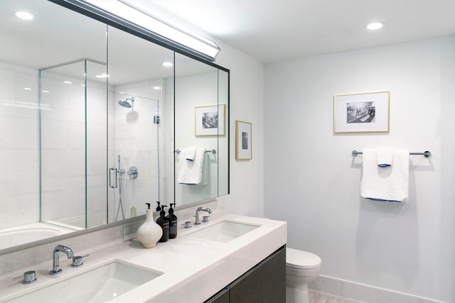 100 Lovejoy Wharf 6 B, Boston, MA 02114