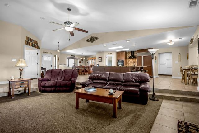 1844 W Highway 12, Lodi, CA 95242