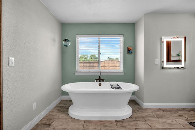 1844 W Highway 12, Lodi, CA 95242