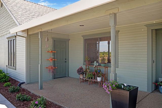 1844 W Highway 12, Lodi, CA 95242