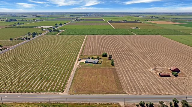 1844 W Highway 12, Lodi, CA 95242