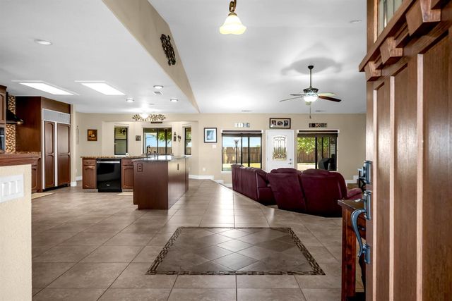 1844 W Highway 12, Lodi, CA 95242