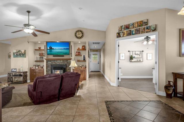 1844 W Highway 12, Lodi, CA 95242