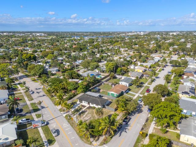 1908 Moor Drive, Lake Worth Beach, FL 33461
