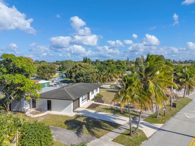 1908 Moor Drive, Lake Worth Beach, FL 33461