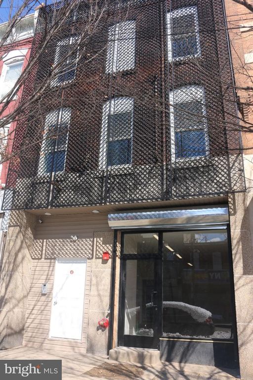 4041 LANCASTER AVE, Philadelphia, PA 19104