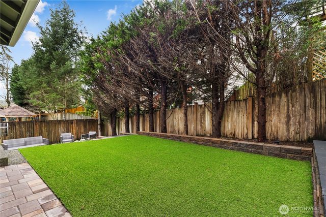 7552 NE 203rd Street, Kenmore, WA 98028