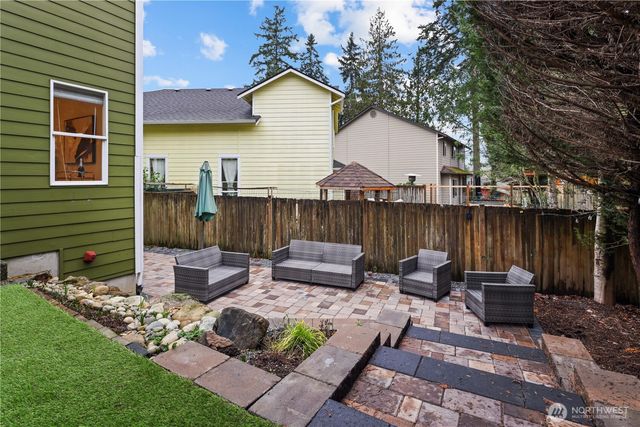 7552 NE 203rd Street, Kenmore, WA 98028