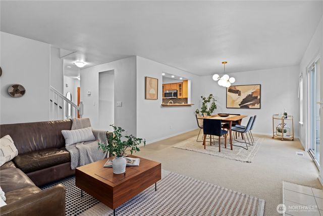 7552 NE 203rd Street, Kenmore, WA 98028