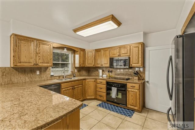 795 Saturn Avenue, Idaho Falls, ID 83402